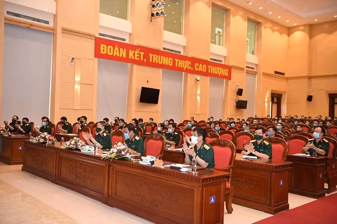 越南人民军代表团出征参加2020年国际军事比赛 ảnh 2