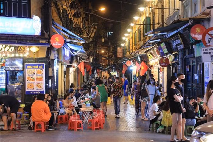 越南试行将夜间延时服务时间至第二天早晨6时 ảnh 1