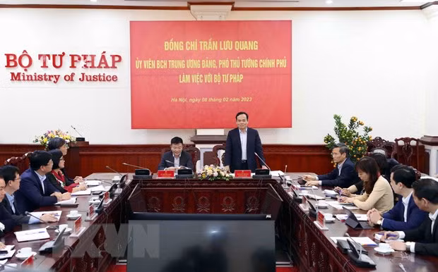 政府副总理陈流光与司法部举行工作会议 ảnh 1