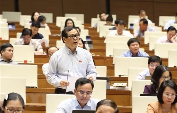  第十四届国会第九次会议：讨论经济社会和国家预算问题 ảnh 1