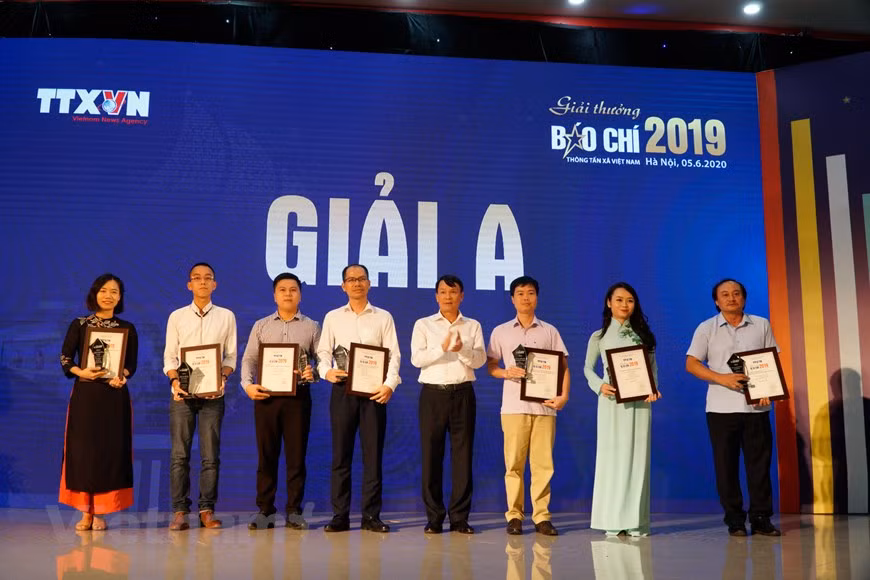 2019年越通社新闻奖颁奖仪式举行 ảnh 1 2019年越通社新闻奖颁奖仪式举行 ảnh 1