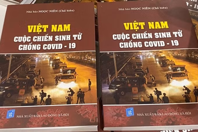 《越南—打击新冠肺炎疫情生死之战》一书重新出版 ảnh 1 《越南—打击新冠肺炎疫情生死之战》一书重新出版 ảnh 1
