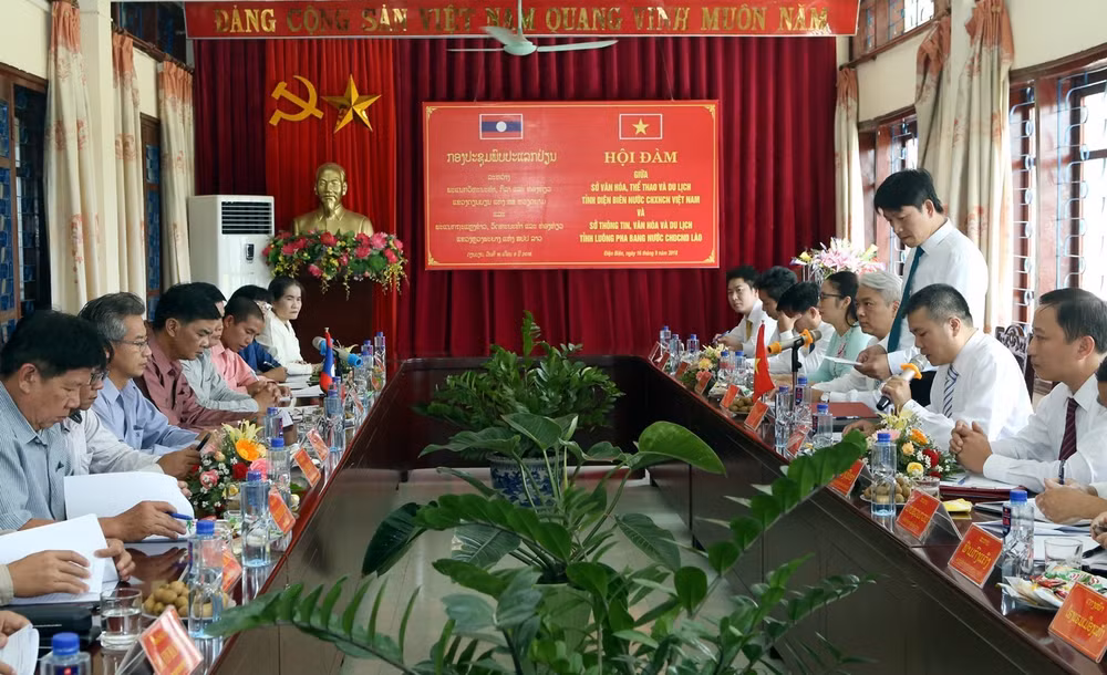 加强越南奠边省与老挝琅勃拉邦省旅游领域的合作 ảnh 1 加强越南奠边省与老挝琅勃拉邦省旅游领域的合作 ảnh 1