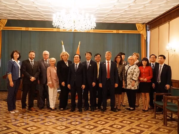 阮富仲访俄:进一步提升越俄教育合作层次和水平 ảnh 1 阮富仲访俄:进一步提升越俄教育合作层次和水平 ảnh 1