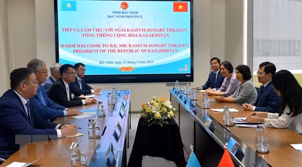 哈萨克斯坦总统卡西姆-若马尔特·托卡耶夫访问北宁省 ảnh 1 哈萨克斯坦总统卡西姆-若马尔特·托卡耶夫访问北宁省 ảnh 1