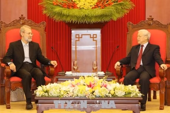 越南国会主席王廷惠访问伊朗：加强两国立法机构之间的合作关系 ảnh 1