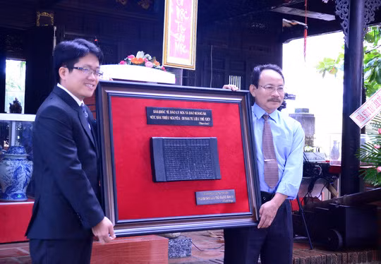 广义省接受阮朝木版举行“历代越南古董”专题展 ảnh 1 广义省接受阮朝木版举行“历代越南古董”专题展 ảnh 1