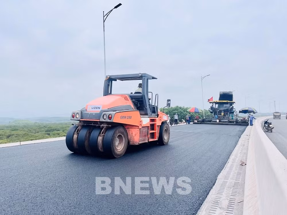 云屯—芒街高速公路：广宁省经济增长的新动力 ảnh 2