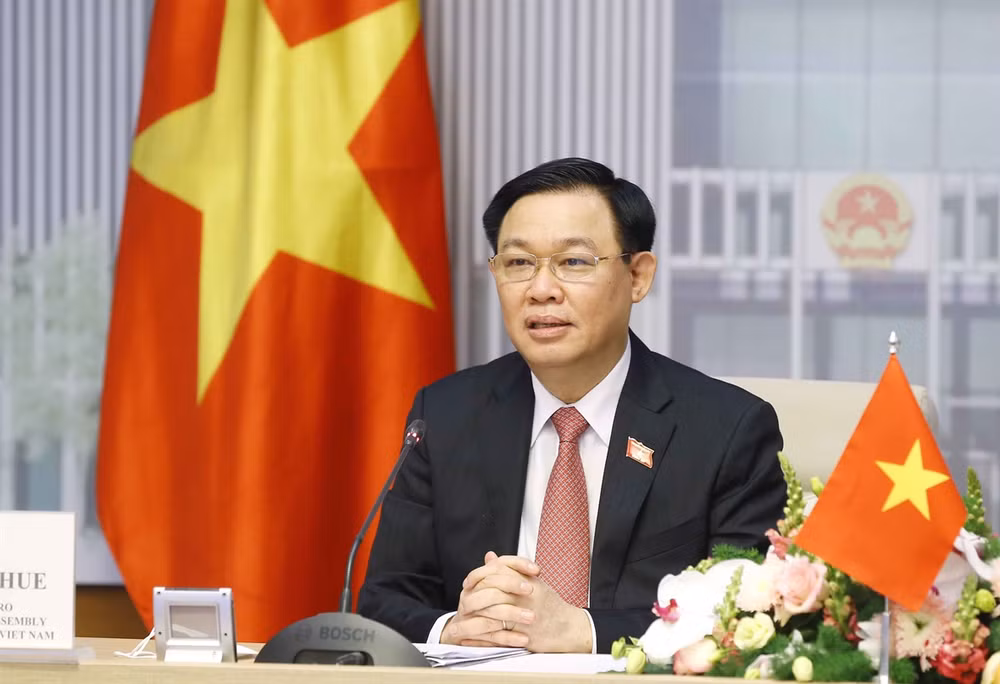越南国会主席王廷惠致信祝贺匈牙利国会主席克韦尔·拉斯洛 ảnh 1