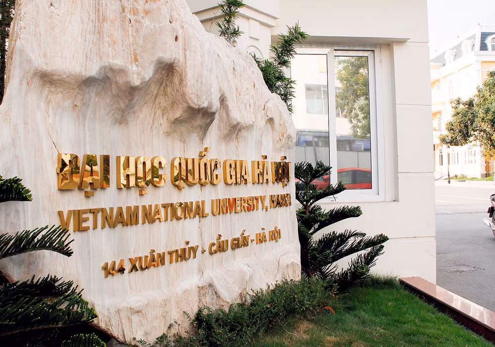 越南河内国家大学在世界大学网络计量学排名中上升216位 ảnh 1