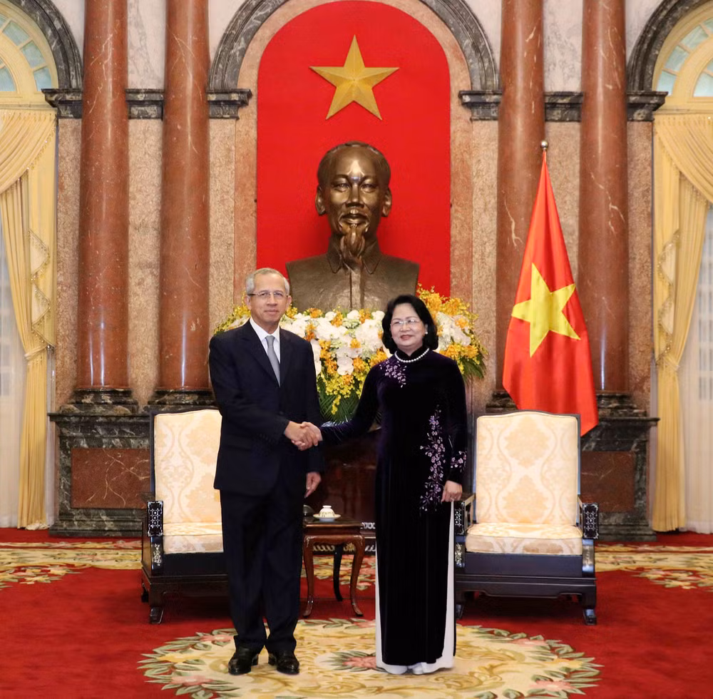 越南国家副主席邓氏玉盛会见泰国最高法院代表团 ảnh 1 越南国家副主席邓氏玉盛会见泰国最高法院代表团 ảnh 1
