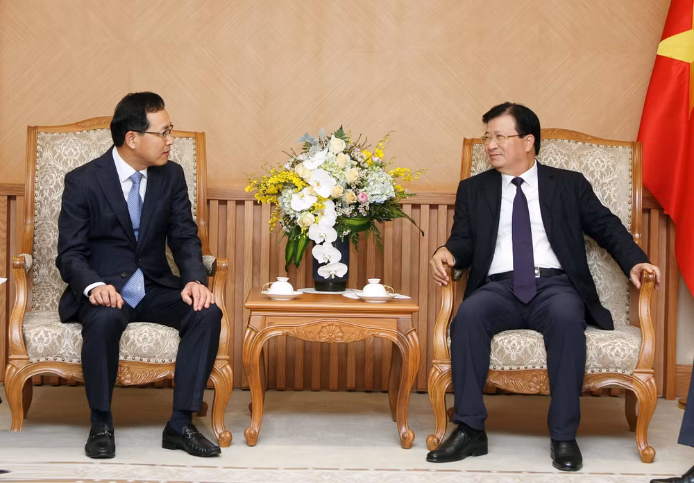 郑廷勇副总理会见韩国三星集团(越南)总裁 ảnh 1 郑廷勇副总理会见韩国三星集团(越南)总裁 ảnh 1