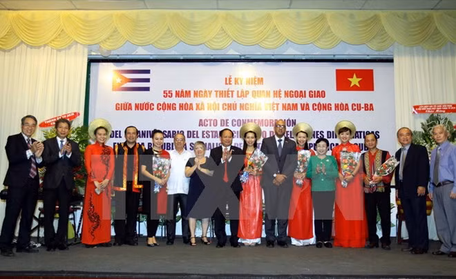 胡志明市隆重举行越南古巴建交55周年纪念典礼 ảnh 1 胡志明市隆重举行越南古巴建交55周年纪念典礼 ảnh 1