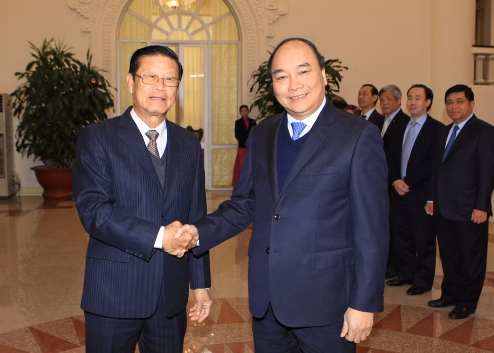 越南政府副总理阮春福与老挝政府副总理宋沙瓦举行会谈 ảnh 1 越南政府副总理阮春福与老挝政府副总理宋沙瓦举行会谈 ảnh 1
