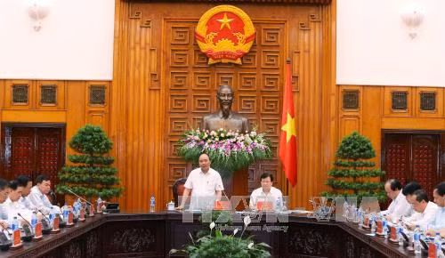 越南政府总理阮春福同槟枷省领导举行工作会议 ảnh 1 越南政府总理阮春福同槟枷省领导举行工作会议 ảnh 1