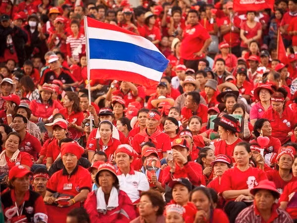泰国红衫军要求对政府关闭公投监督中心一事进行调查 ảnh 1 泰国红衫军要求对政府关闭公投监督中心一事进行调查 ảnh 1