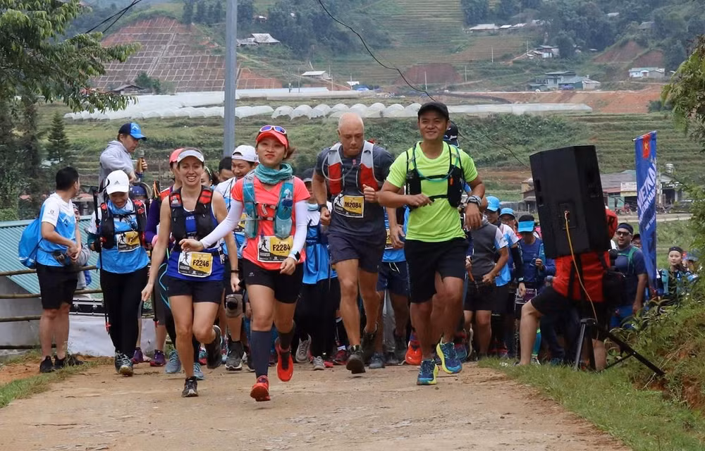2019年越南山地马拉松比赛吸引国内外4000多名选手参加 ảnh 1 2019年越南山地马拉松比赛吸引国内外4000多名选手参加 ảnh 1