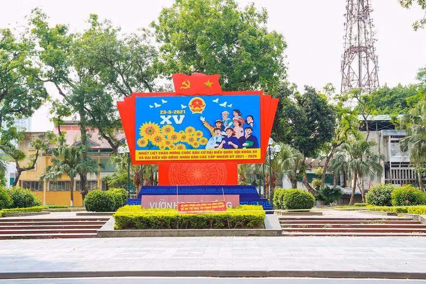 组图：河内市各地张灯结彩营造换届选举浓厚氛围 ảnh 6