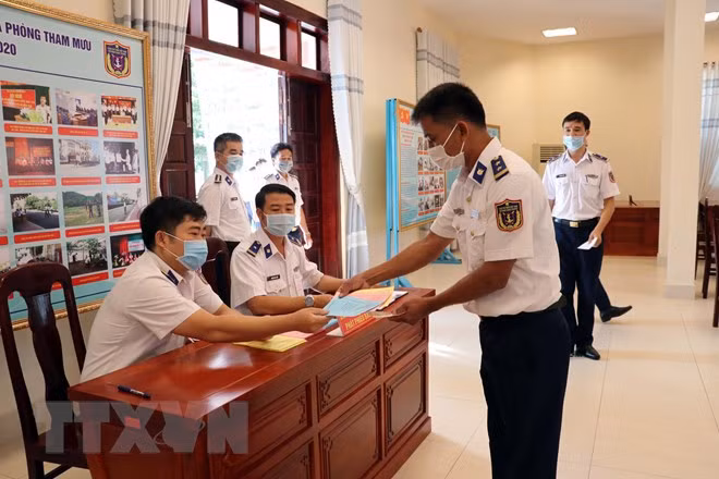 为长天在海上工作提前举行国会和议会代表选举 ảnh 2 为长天在海上工作提前举行国会和议会代表选举 ảnh 2