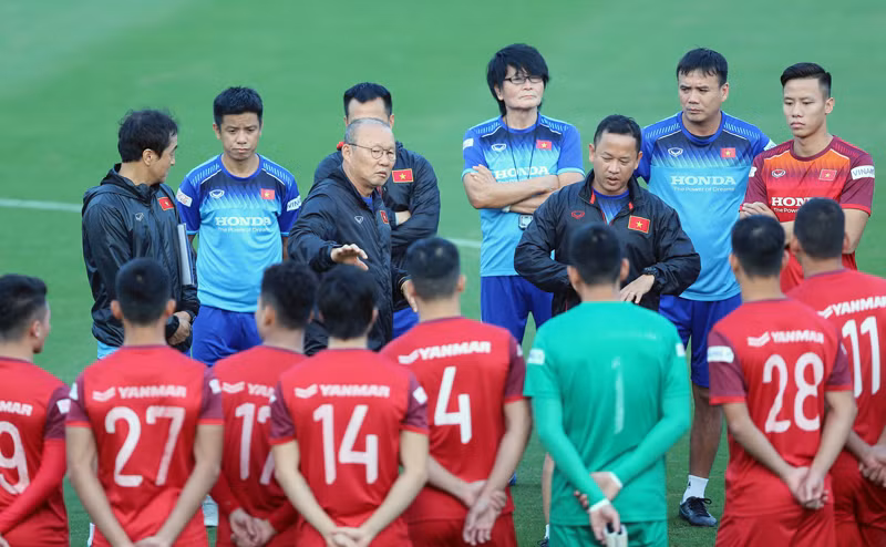 2022年世界杯亚洲区预选赛：主教练朴恒绪召集37名球员参加集训 ảnh 1