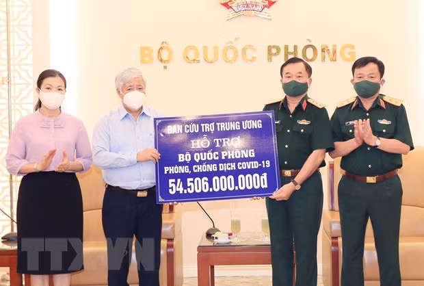 新冠肺炎疫情:向国防部移交545亿越盾的防疫经费 ảnh 1 新冠肺炎疫情:向国防部移交545亿越盾的防疫经费 ảnh 1