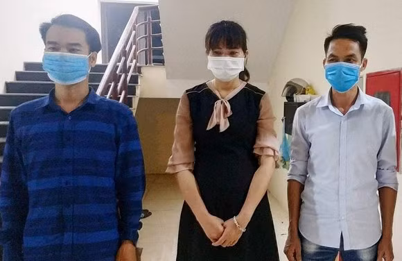 组织他人非法出入境对象遭起诉 ảnh 1 组织他人非法出入境对象遭起诉 ảnh 1