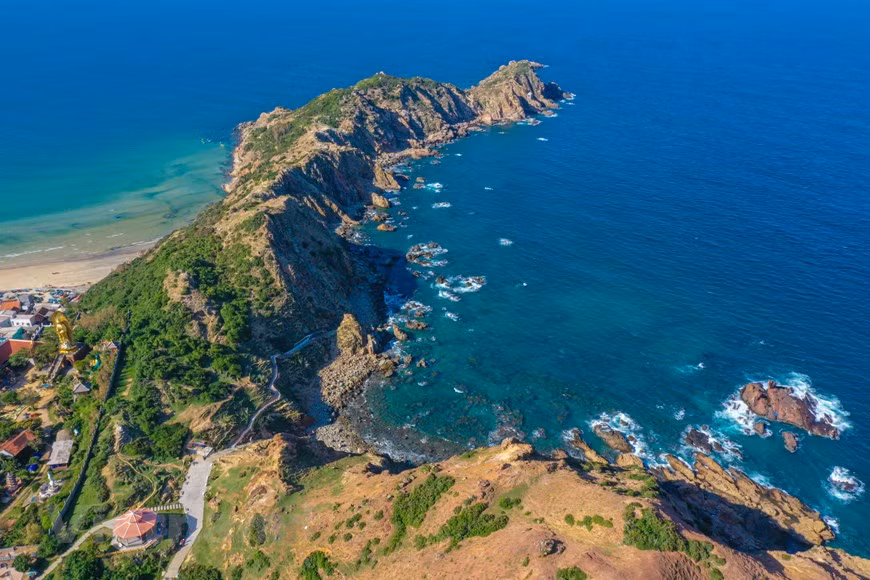 平定省加强刺激旅游需求 恢复疫情后的旅游活动 ảnh 1 平定省加强刺激旅游需求 恢复疫情后的旅游活动 ảnh 1