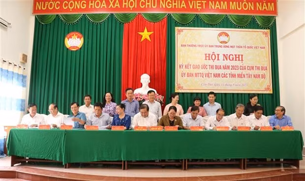越共中央书记处就领导各级越南祖国阵线代会作出重要指示 ảnh 2 越共中央书记处就领导各级越南祖国阵线代会作出重要指示 ảnh 2
