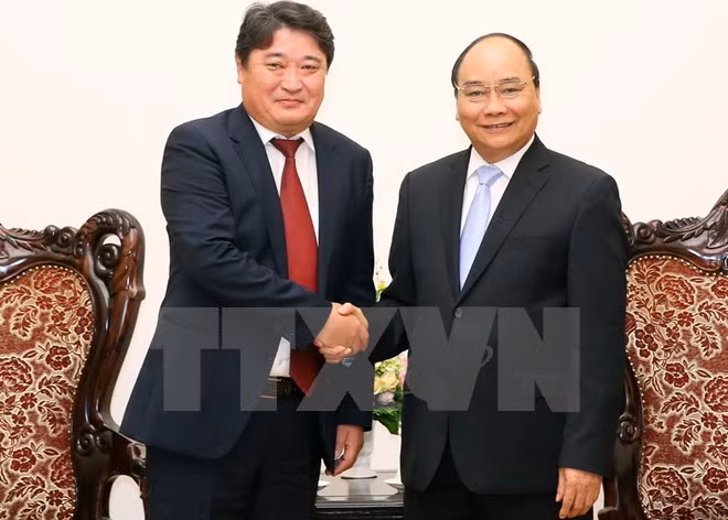 阮春福总理会见蒙古国驻越大使 ảnh 1 阮春福总理会见蒙古国驻越大使 ảnh 1