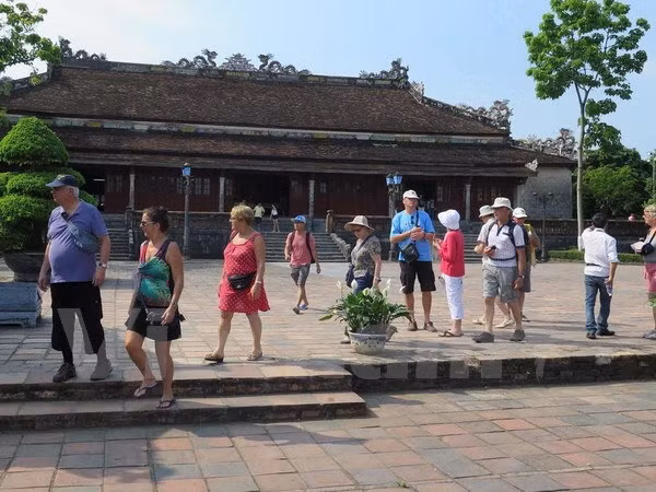 越南顺化古都年初至今接待国际游客量100万多人次 ảnh 1 越南顺化古都年初至今接待国际游客量100万多人次 ảnh 1