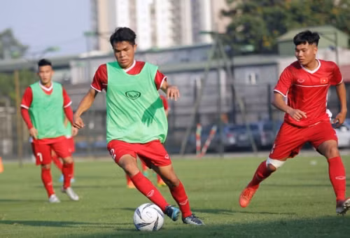 越南U19将前往中国广州恒大足球学院进行训练 ảnh 1 越南U19将前往中国广州恒大足球学院进行训练 ảnh 1