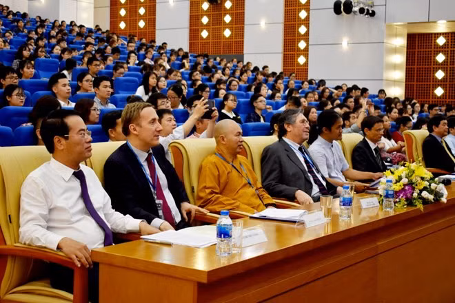 提升年轻一代对气候变化的认识 ảnh 1
