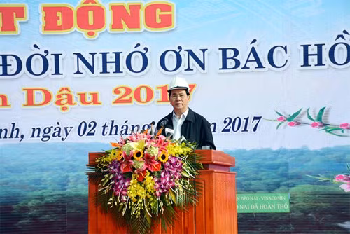 越南全国各地纷纷举行新春植树节活动 ảnh 1 越南全国各地纷纷举行新春植树节活动 ảnh 1