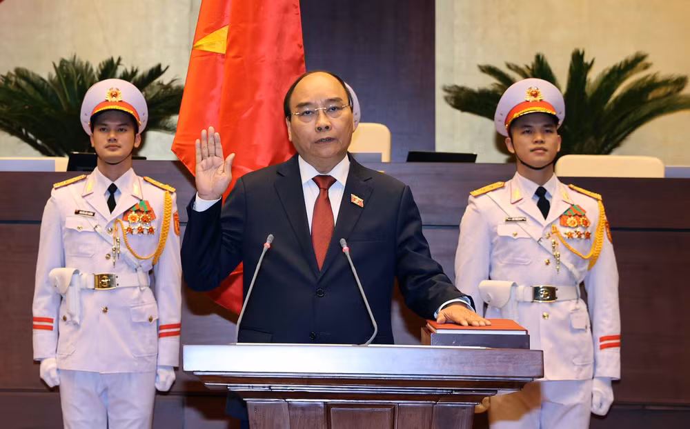 越南国家主席阮春福:续写新奇迹迈向建设繁荣富强国家新征程 ảnh 1 越南国家主席阮春福:续写新奇迹迈向建设繁荣富强国家新征程 ảnh 1