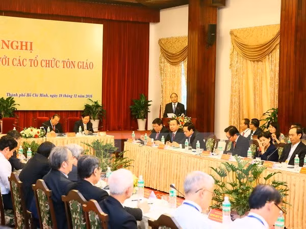 阮春福总理要求各宗教组织积极参与建国卫国事业 ảnh 1 阮春福总理要求各宗教组织积极参与建国卫国事业 ảnh 1