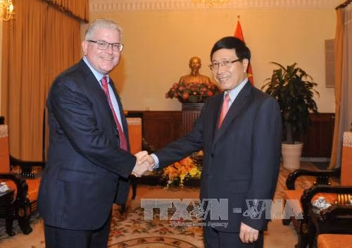 越南政府副总理兼外交部长范平明会见世行驻越南首席代表 ảnh 3 越南政府副总理兼外交部长范平明会见世行驻越南首席代表 ảnh 3