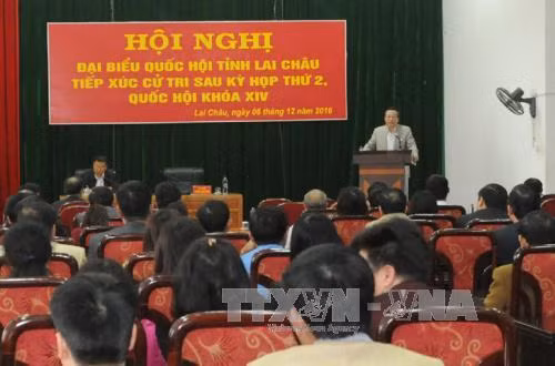 越南国会领导继续与各地选民接触 ảnh 2 越南国会领导继续与各地选民接触 ảnh 2