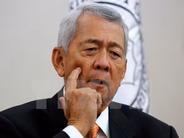 菲律宾外长亚赛：将通过外交和法律手段解决东海问题 ảnh 1