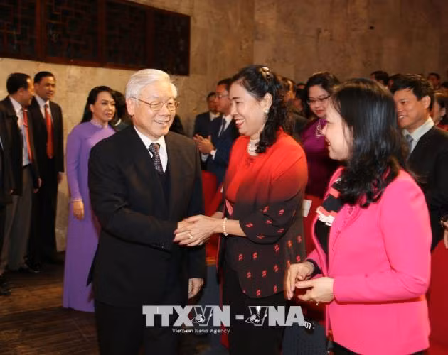 越共中央总书记阮富仲出席越南医师节庆典 ảnh 1