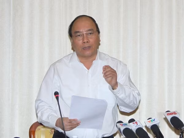 政府坚决打击所有破坏法律的行为 ảnh 1