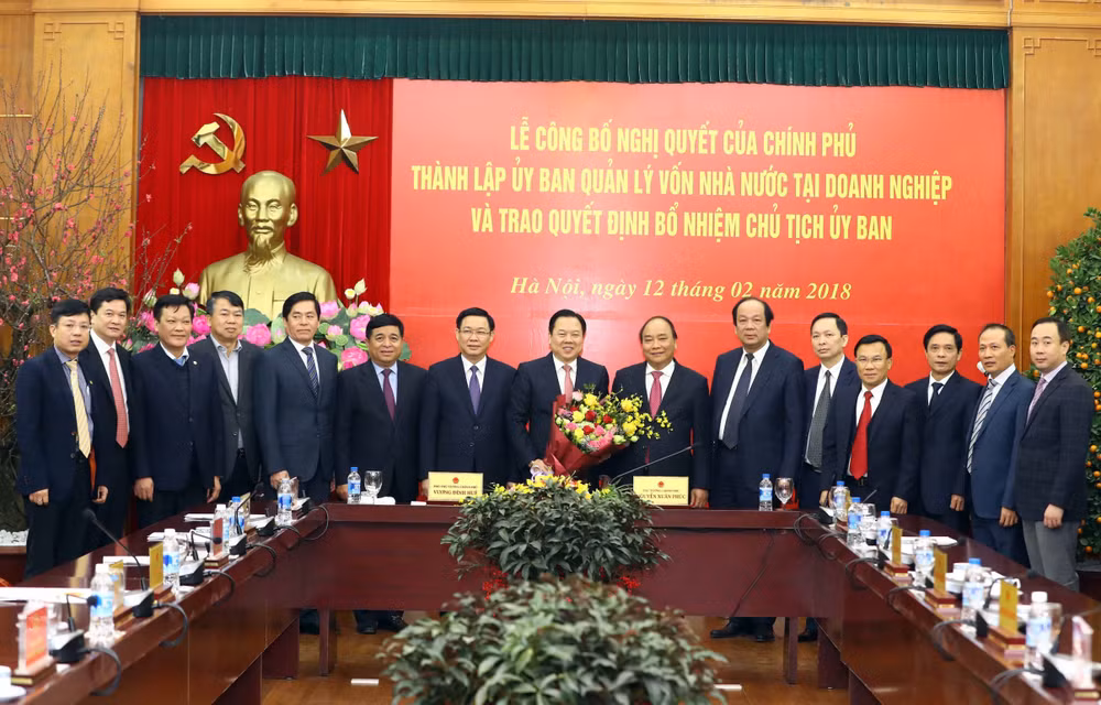 越南政府总理阮春福：早日把国有企业移交给企业国有资产管理委员会 ảnh 2