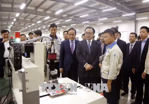 河内市市委书记黄忠海向河内市劳动者拜年 ảnh 2 河内市市委书记黄忠海向河内市劳动者拜年 ảnh 2