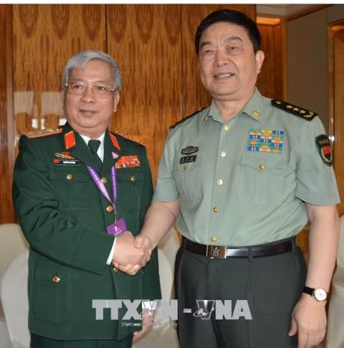 阮志咏同新加坡国防部长黄永宏和中国国防部部长常万全进行会晤 ảnh 2 阮志咏同新加坡国防部长黄永宏和中国国防部部长常万全进行会晤 ảnh 2