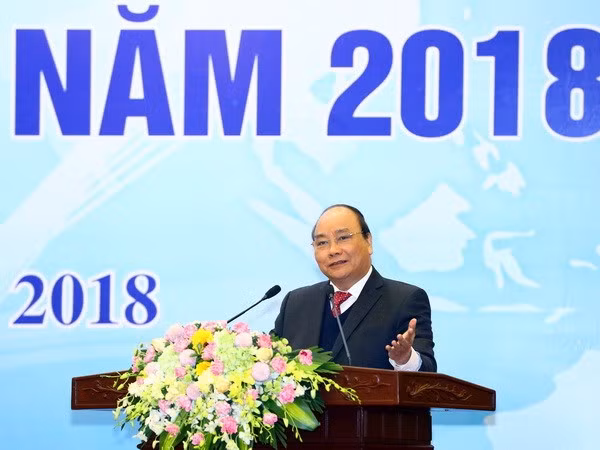 越南政府总理阮春福:商务参赞需主动帮助国内企业 ảnh 2 越南政府总理阮春福:商务参赞需主动帮助国内企业 ảnh 2