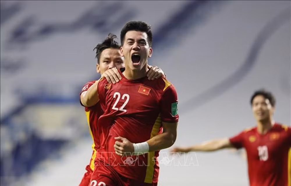 2022年卡塔尔世界杯亚洲区预选赛:越南队2-1击败马来西亚队 继续保持小组首位 ảnh 1 2022年卡塔尔世界杯亚洲区预选赛:越南队2-1击败马来西亚队 继续保持小组首位 ảnh 1