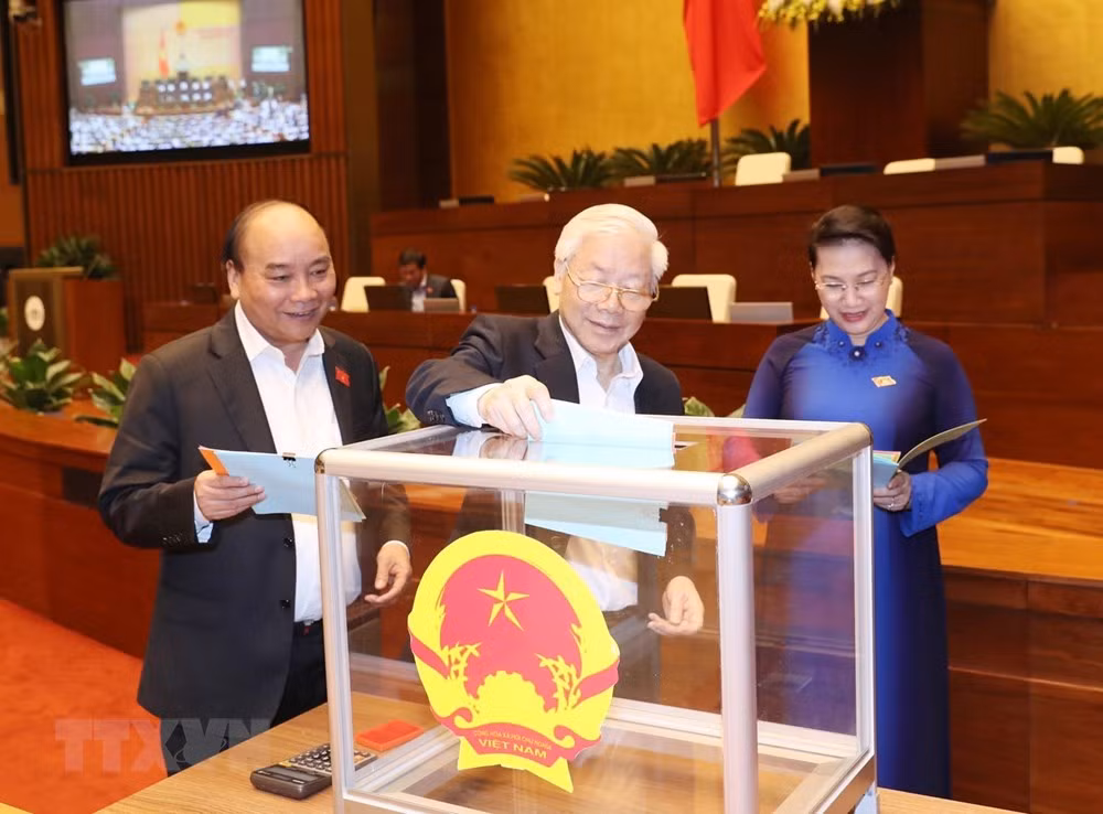 国会第六次会议对48名领导投信任票 ảnh 1 国会第六次会议对48名领导投信任票 ảnh 1
