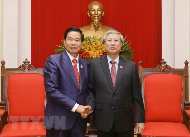 着力加强老挝首都万象与越南各地的合作 ảnh 1 着力加强老挝首都万象与越南各地的合作 ảnh 1