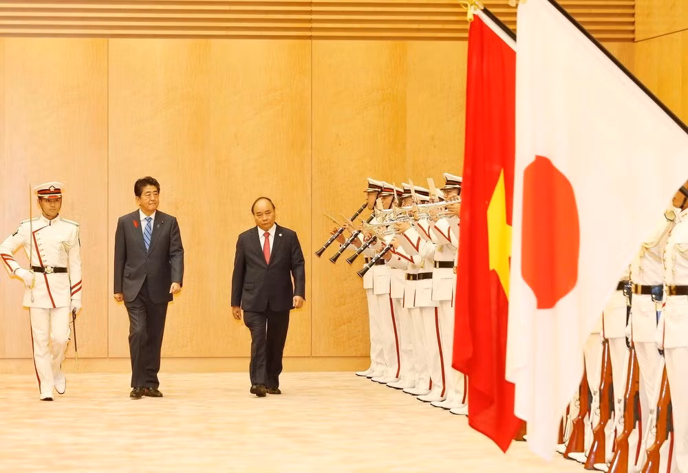政府总理阮春福与日本首相安倍晋三举行会谈 ảnh 1 政府总理阮春福与日本首相安倍晋三举行会谈 ảnh 1