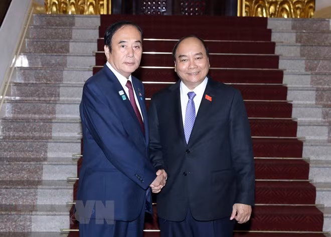 越南政府总理阮春福会见日本琦玉县知事上田清司 ảnh 1 越南政府总理阮春福会见日本琦玉县知事上田清司 ảnh 1
