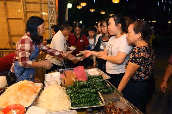 2018年河内美食文化节吸引参观者人数达近7万人次 ảnh 1 2018年河内美食文化节吸引参观者人数达近7万人次 ảnh 1